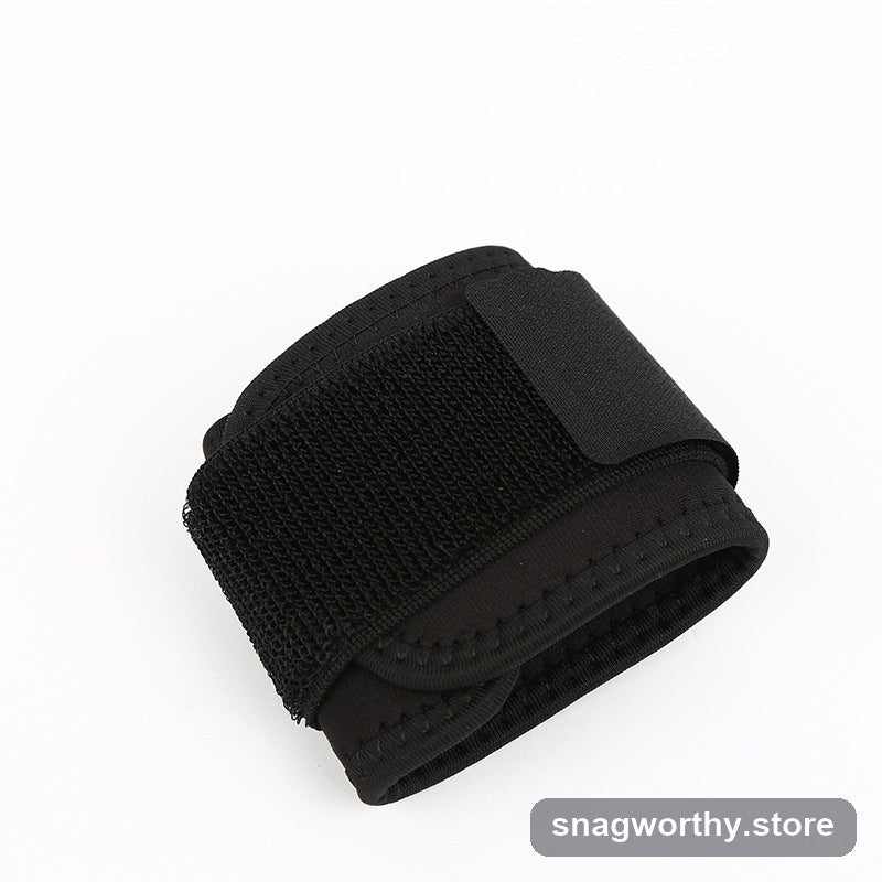 Weightlifting Wrist Wraps detail | Snagworthy.store