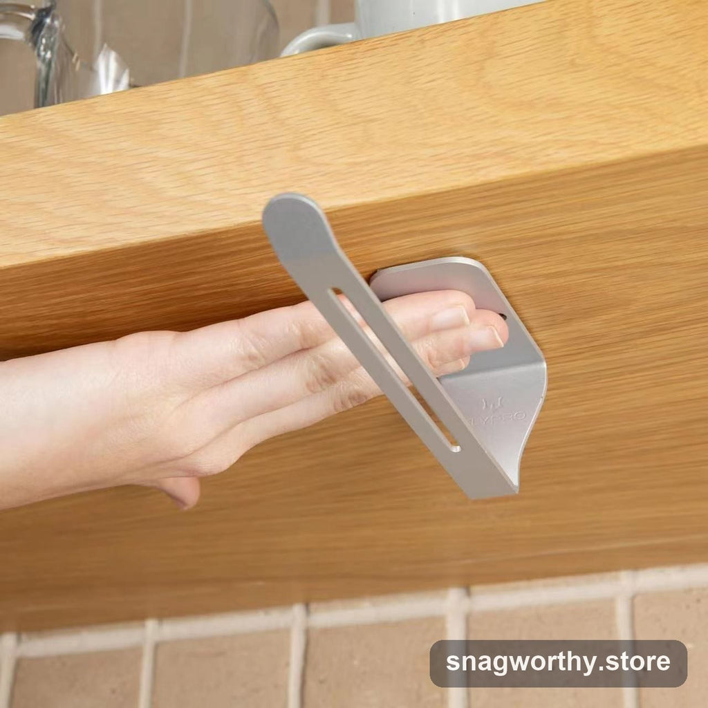 Close-up of lid rack slots | Snagworthy.store