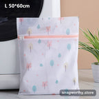 Foldable mesh laundry bag close up zip and mesh | Snagworthy.store